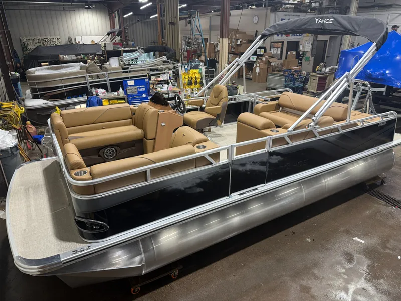 The Image of Tahoe Sport VRB 2180 Swingback & 4-Stroke $31995 2026 - 1