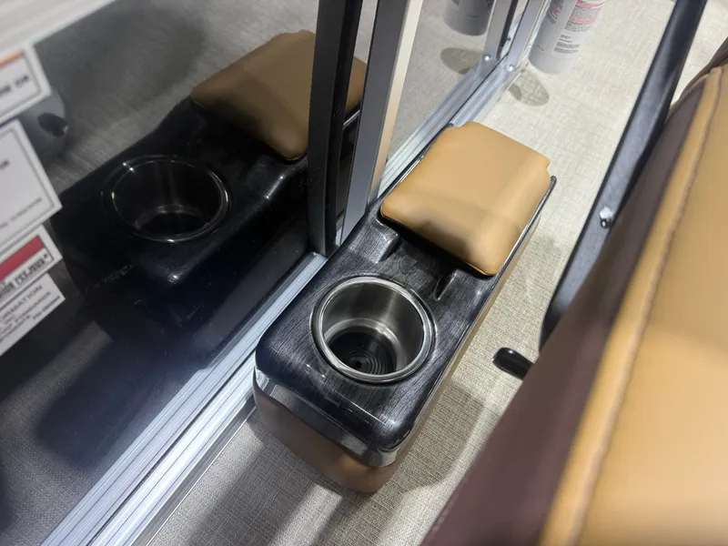 Slide: The Image of Tahoe Sport VRB 2180 Swingback & 4-Stroke $31995 2026 - 14