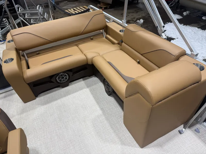 Slide: The Image of Tahoe Sport VRB 2180 Swingback & 4-Stroke $31995 2026 - 16