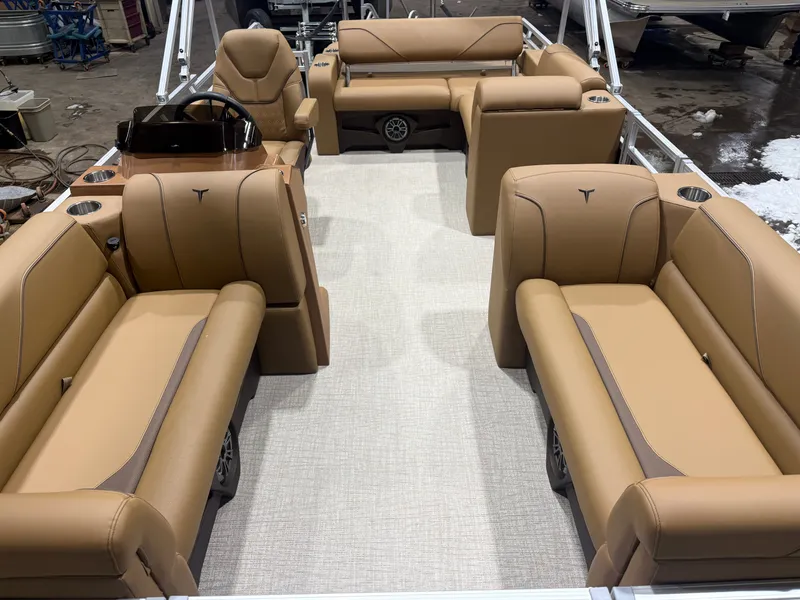 Slide: The Image of Tahoe Sport VRB 2180 Swingback & 4-Stroke $31995 2026 - 6