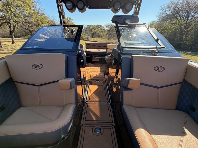 Slide: The Image of 2026 COBALT R6 SURF - Image 26 - 26