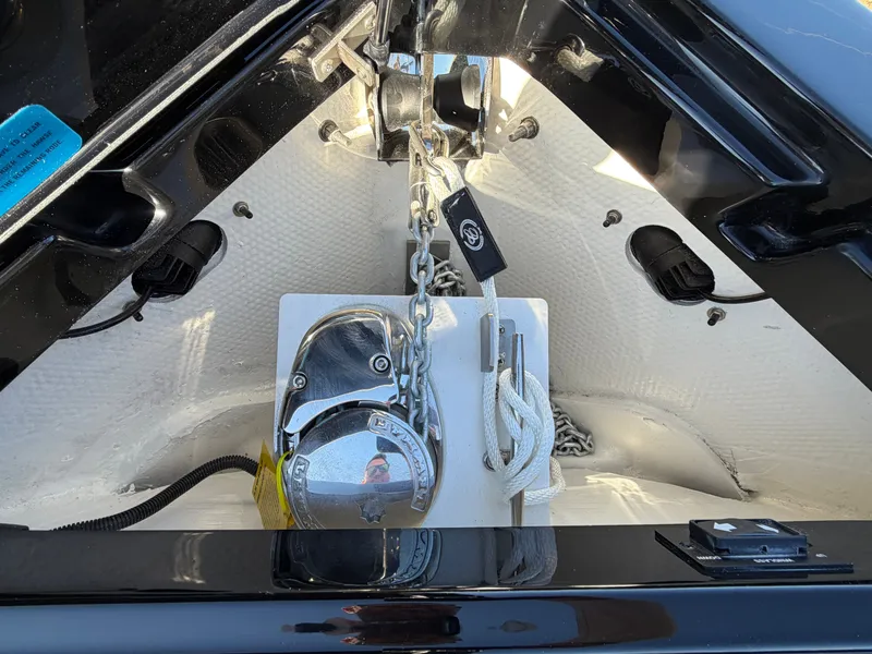 Slide: The Image of 2026 COBALT R6 SURF - Image 27 - 27