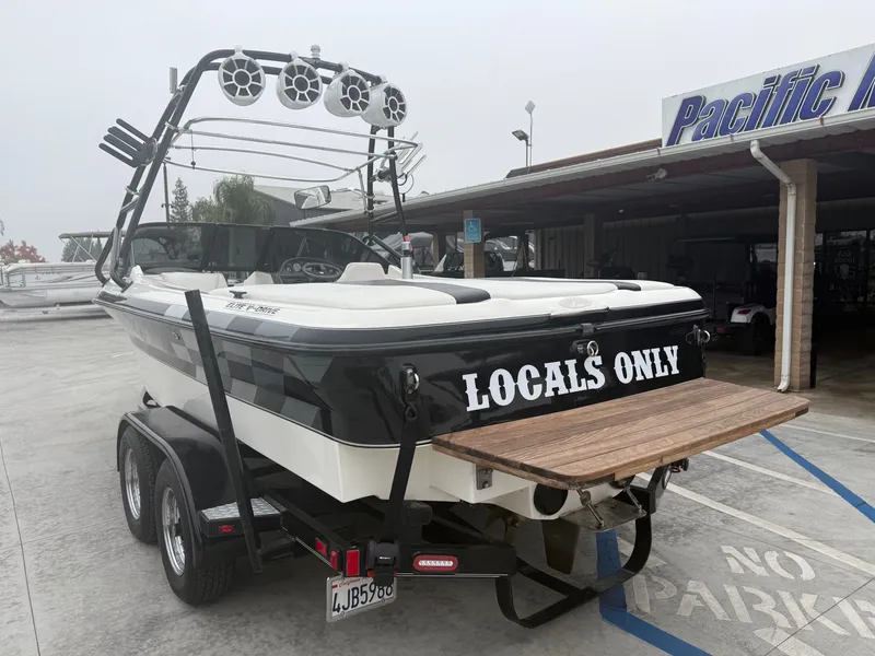 Slide: The Image of Centurion Elite 22 2000 - 11