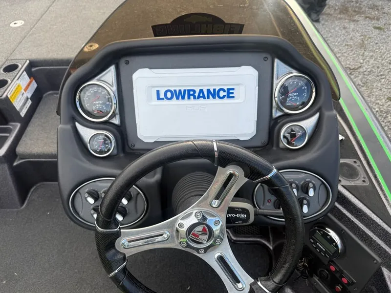 Slide: The Image of Triton 20 TrX Patriot 2021 - 6