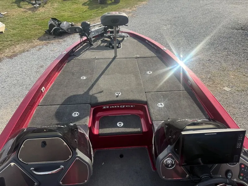 Slide: The Image of Ranger Z521D 2012 - 4