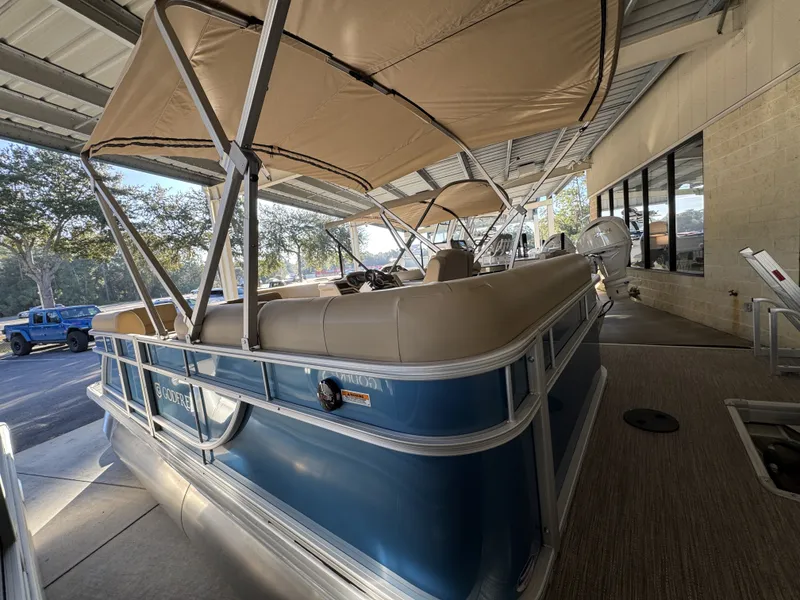 Slide: The Image of Sweetwater Xperience Cruise 1886 CX 2026 - 14