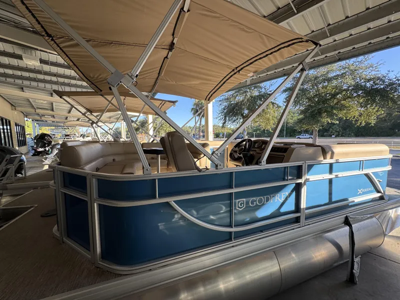 Slide: The Image of Sweetwater Xperience Cruise 1886 CX 2026 - 16