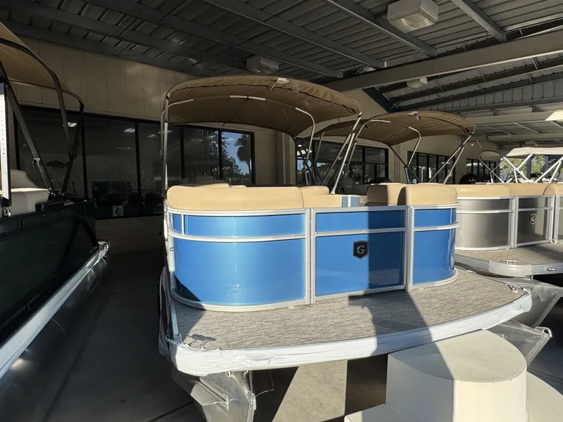 Slide: The Image of Sweetwater Xperience Cruise 1886 CX 2026 - 17