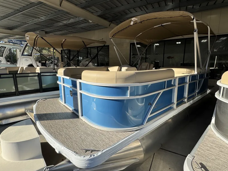 Slide: The Image of Sweetwater Xperience Cruise 1886 CX 2026 - 38