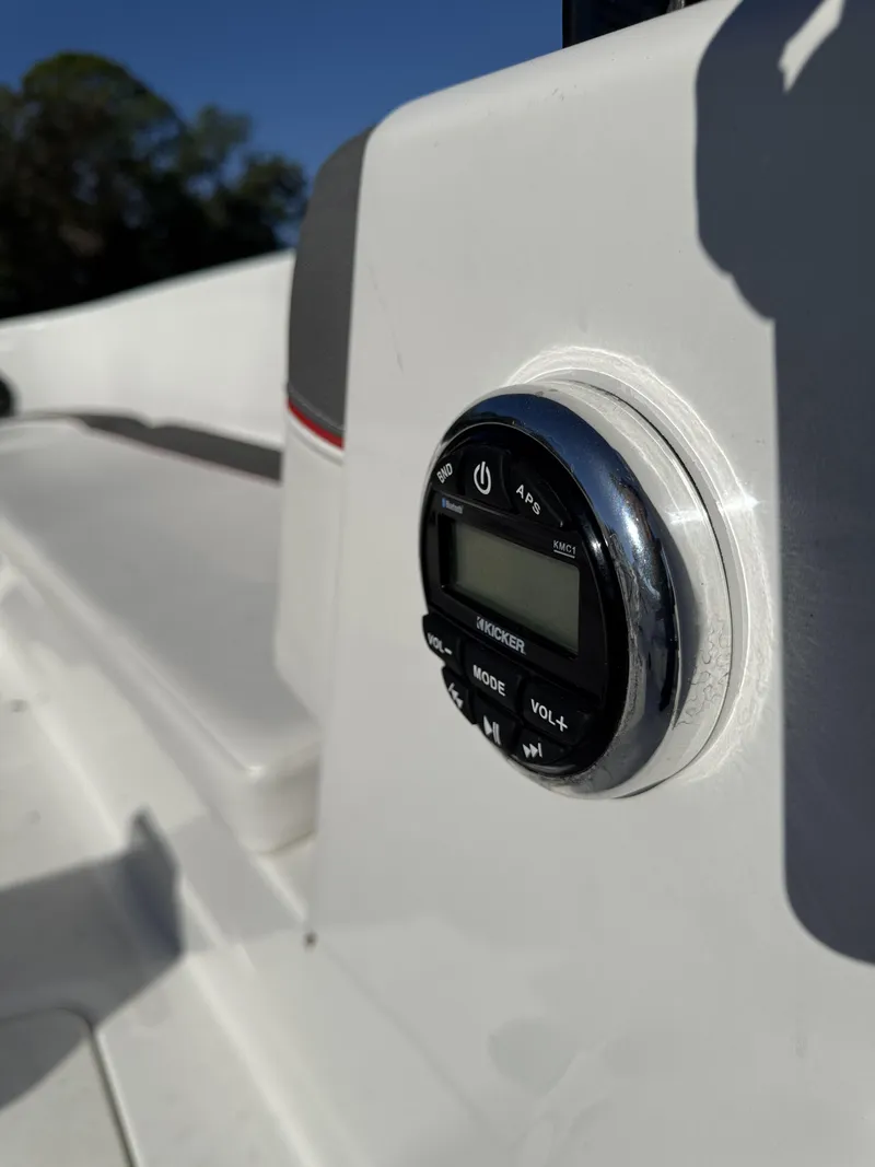 Slide: The Image of Tahoe T18 2024 - 18