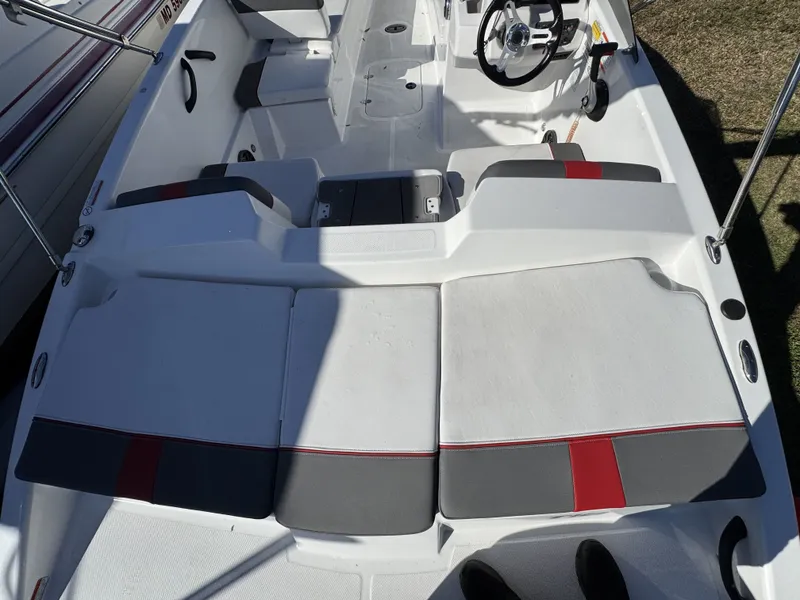 Slide: The Image of Tahoe T18 2024 - 25