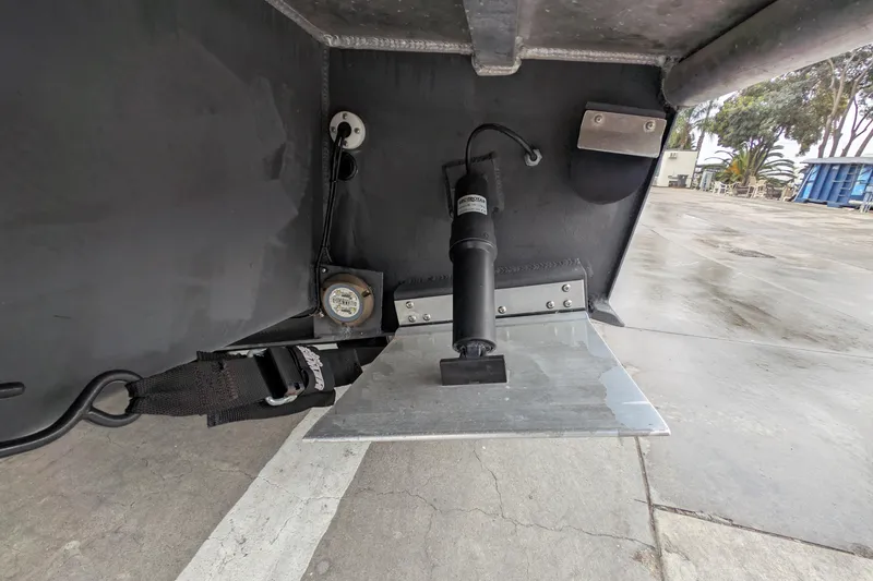 Slide: The Image of 2022 Hewscraft Pacific Explorer trim tab and hydraulic system detail. - 58