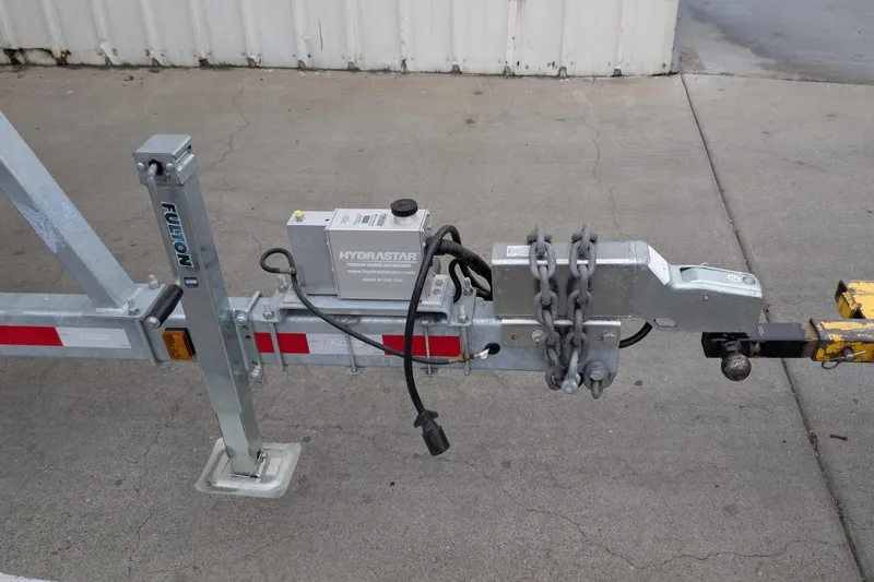 Slide: The Image of Trailer hitch with Hydrastar brake actuator on Hewscraft Pacific Explorer 2022. - 61
