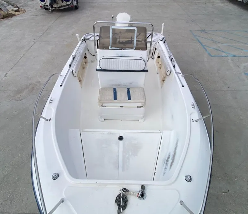 Slide: The Image of Sea Fox 210 Center Console 2000 - 22