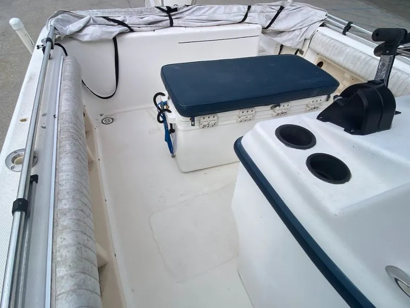 Slide: The Image of Sea Fox 210 Center Console 2000 - 7