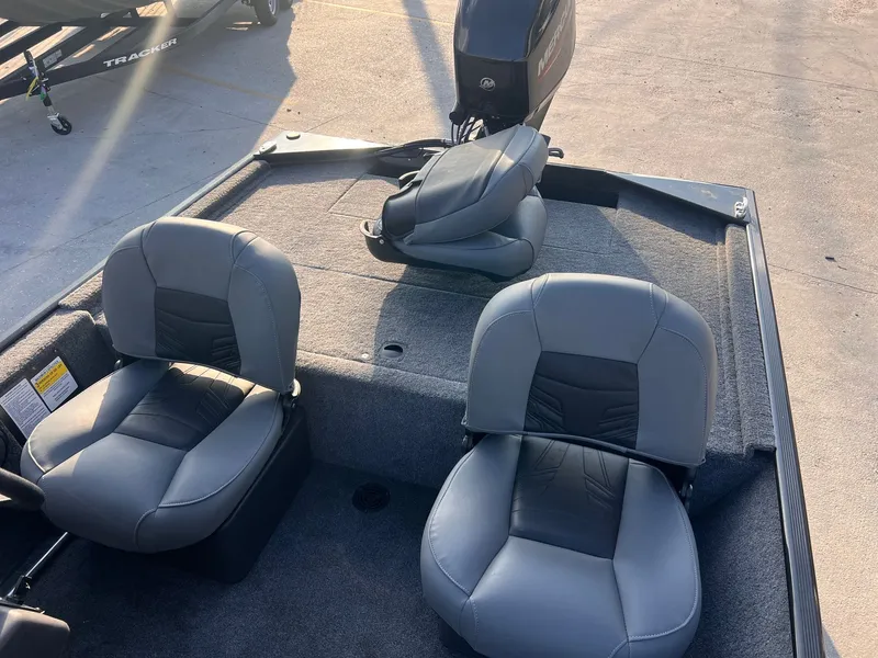 Slide: The Image of Tracker Bass Tracker Classic XL 2021 - 10