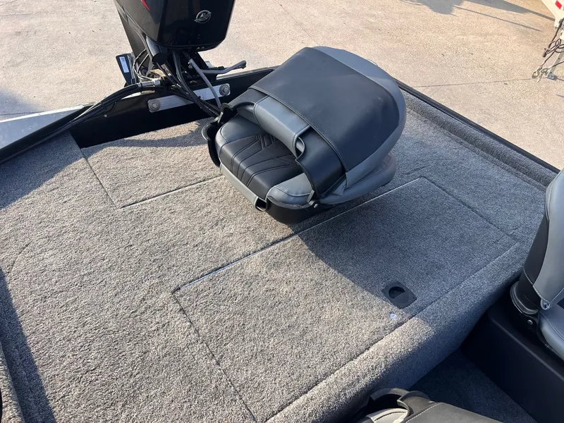 Slide: The Image of Tracker Bass Tracker Classic XL 2021 - 4