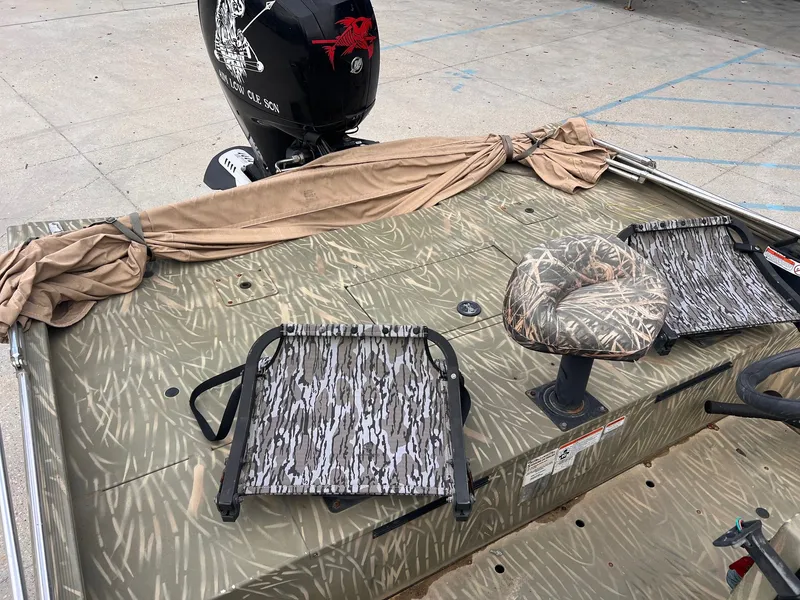 Slide: The Image of Tracker Grizzly 2072 MVX CC Sportsman 2017 - 5