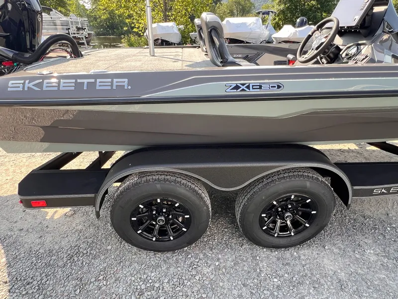 Slide: The Image of Skeeter ZXE20 2026 - 12