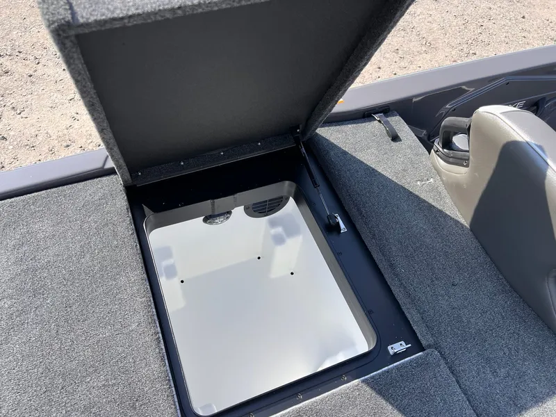 Slide: The Image of Skeeter ZXE20 2026 - 18