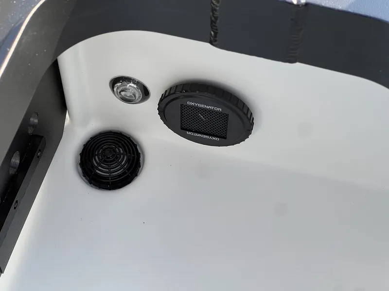 Slide: The Image of Skeeter ZXE20 2026 - 24