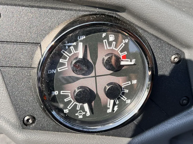 Slide: The Image of Skeeter ZXE20 2026 - 6