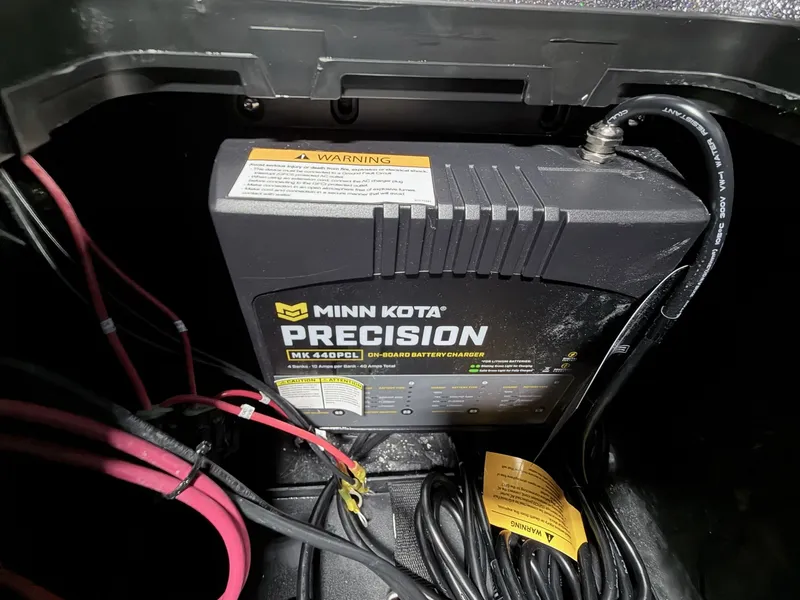 Slide: The Image of Skeeter Solera 205 2026 - 11