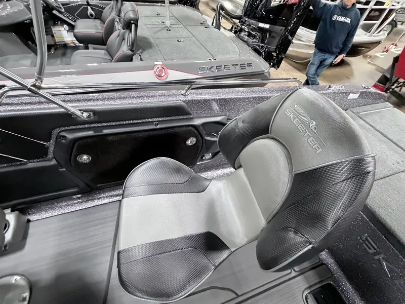 Slide: The Image of Skeeter Solera 205 2026 - 7