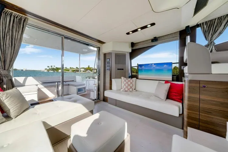 Slide: The Image of 2017 Azimut 50 Fly - Image 12 - 12