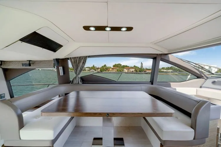 Slide: The Image of 2017 Azimut 50 Fly - Image 15 - 15