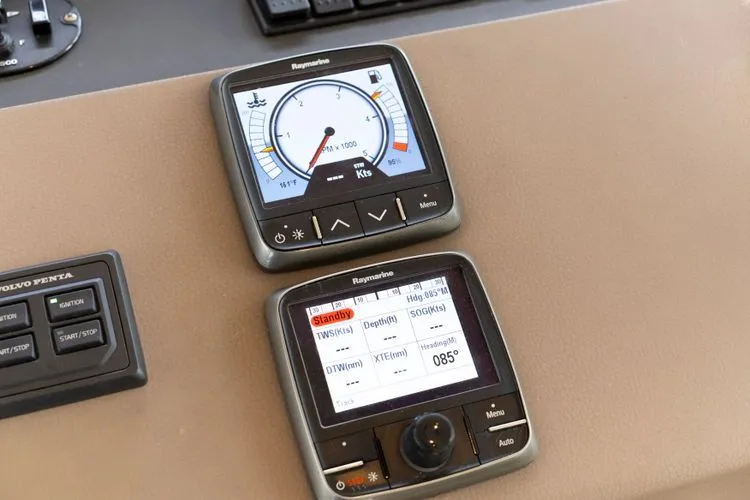 Slide: The Image of 2017 Azimut 50 Fly - Image 22 - 22