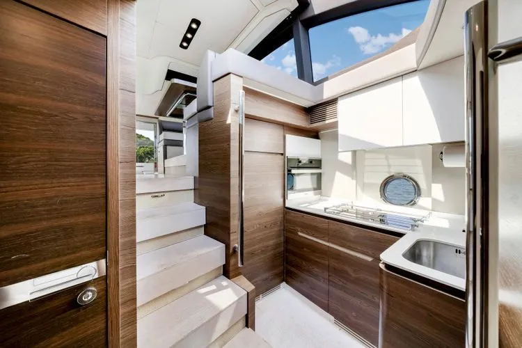 Slide: The Image of 2017 Azimut 50 Fly - Image 24 - 24