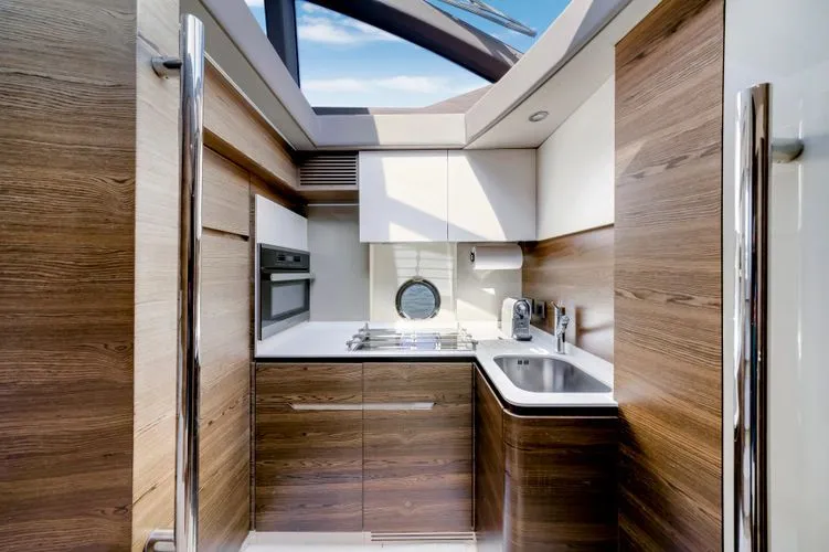 Slide: The Image of 2017 Azimut 50 Fly - Image 25 - 25