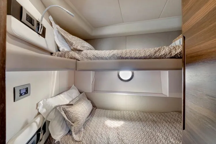 Slide: The Image of 2017 Azimut 50 Fly - Image 28 - 28