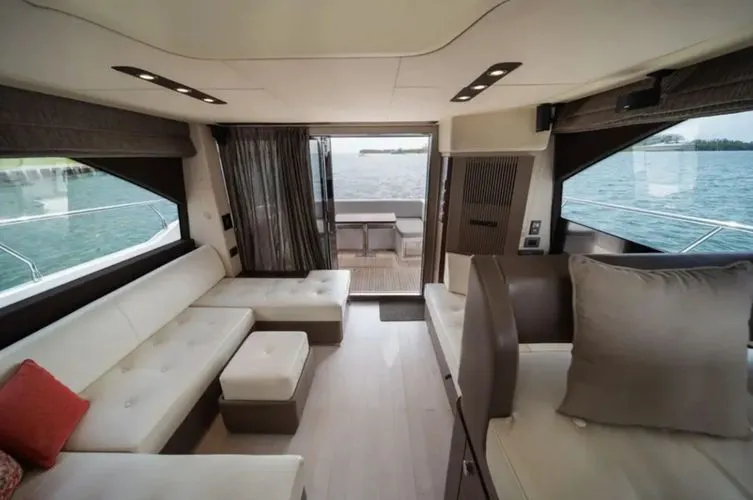 Slide: The Image of 2017 Azimut 50 Fly - Image 6 - 6