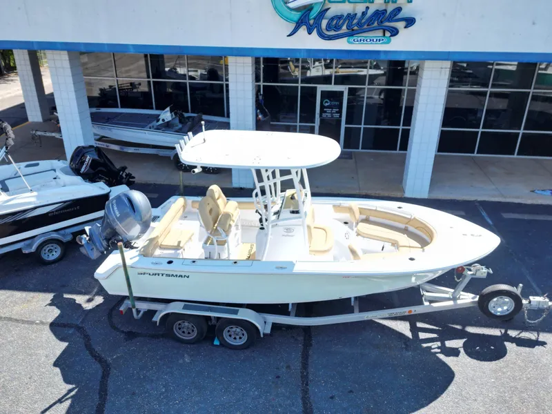 Slide: The Image of Sportsman Heritage 211 Center Console 2021 - 8