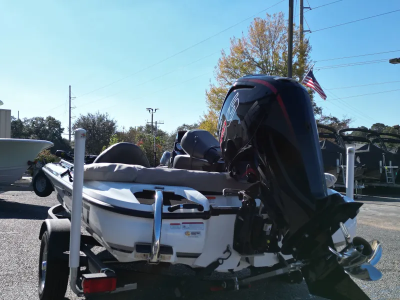 Slide: The Image of Nitro Z17 2025 - 7