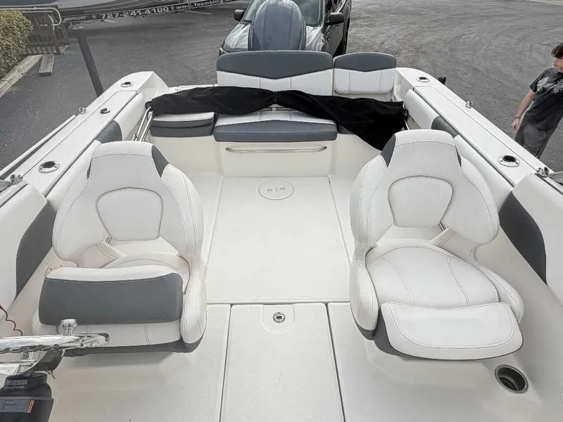 Slide: The Image of Robalo R207 Dual Console 2019 - 2