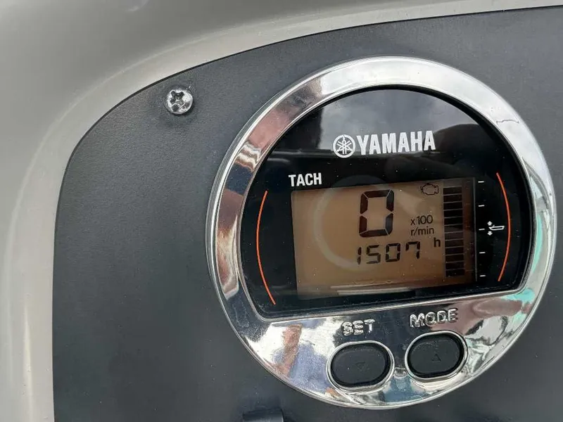 Slide: The Image of Robalo R207 Dual Console 2019 - 4