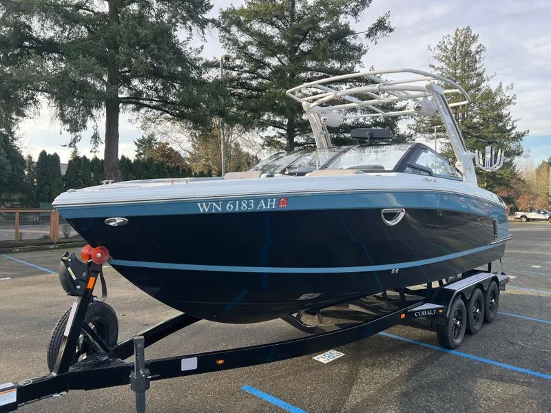 Slide: The Image of Cobalt R8 Surf 2023 - 5