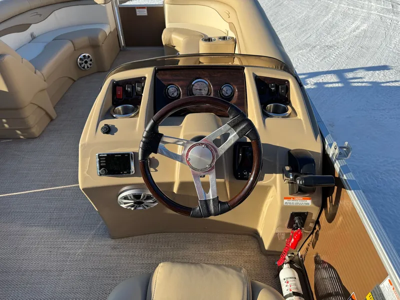 Slide: The Image of Bennington 21SLX 2018 - 17