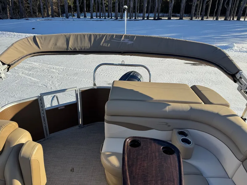 Slide: The Image of Bennington 21SLX 2018 - 22