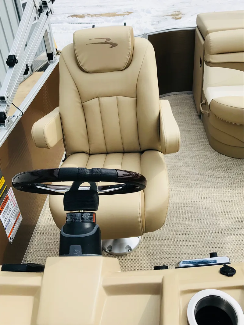 Slide: The Image of Bennington 21SLX 2018 - 7