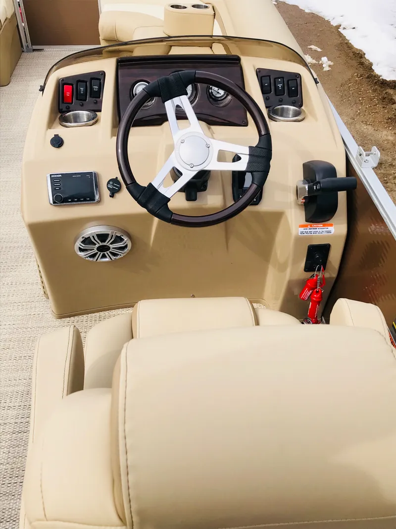 Slide: The Image of Bennington 21SLX 2018 - 8