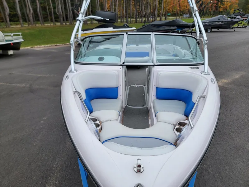 Slide: The Image of Nautique SV211 2006 - 3