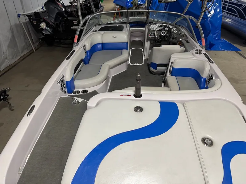 Slide: The Image of Nautique SV211 2006 - 9