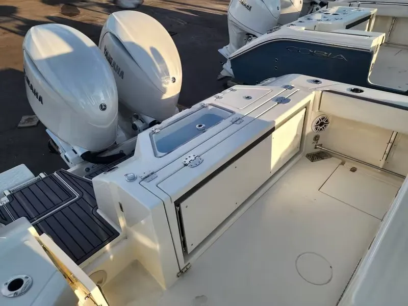 Slide: The Image of Cobia 245 Center Console 2026 - 10