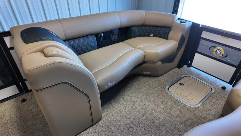 Slide: The Image of Barletta Lusso 23U 2026 - 14