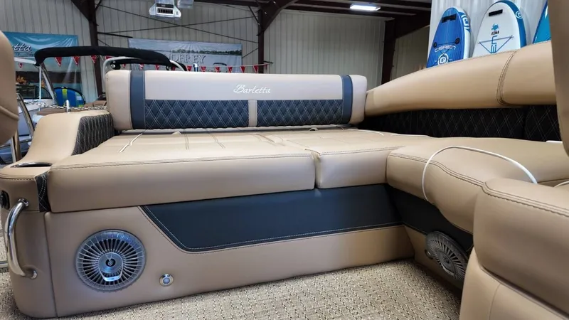 Slide: The Image of Barletta Lusso 23U 2026 - 34