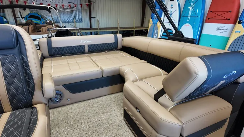 Slide: The Image of Barletta Lusso 23U 2026 - 35